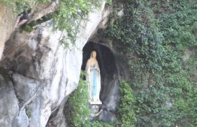 Lourdes Grotte.jpg